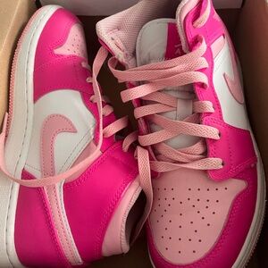 Air Jordan 1 mid pink